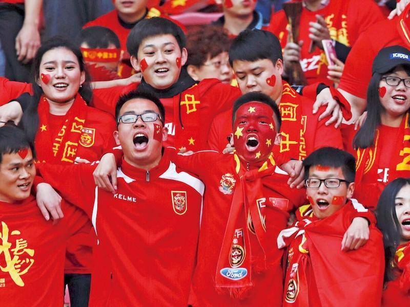 在这里，出入口以及各种设施、通道，都完全与下面的场内观众隔绝开来，极大程度的保证了贵宾的隐私。